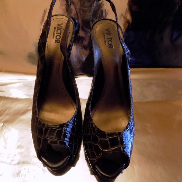 Victor by Victor Alfaro Snakeskin Heels. - Picture 6 of 6